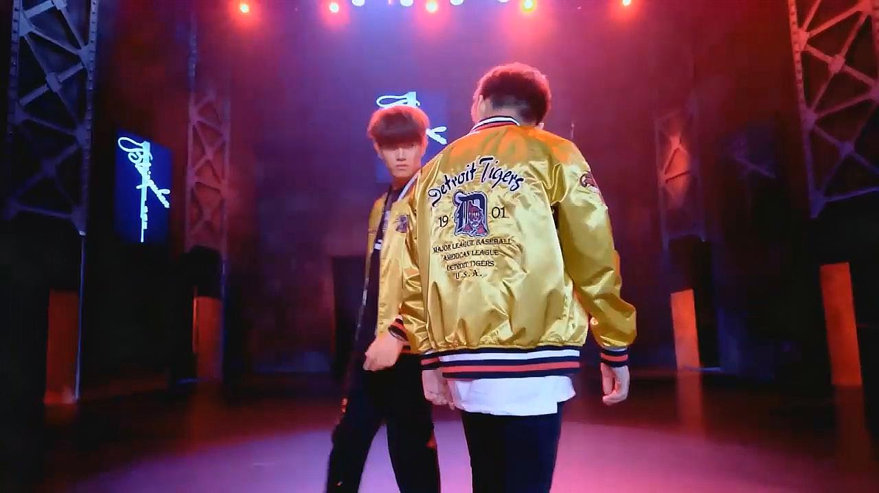 爱游戏体育-包含C9教练压力巨大！，TheShy遭遇十持续失利赢得满堂喝彩的词条