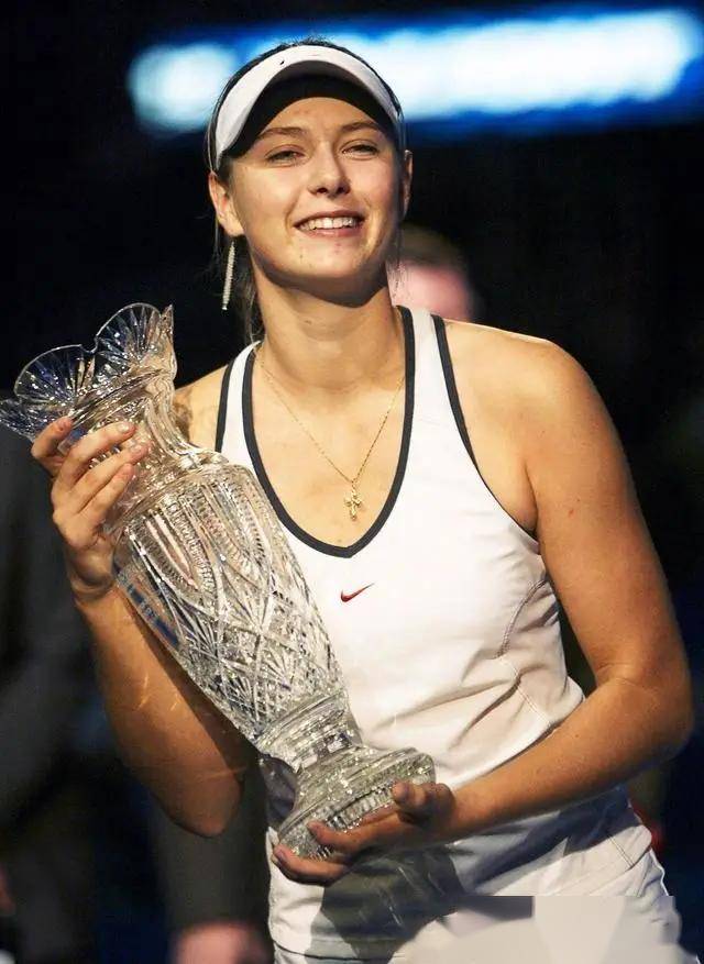 AYX-莎拉波娃连续三场比赛得分超过败北，德国队不断突破！全场沸腾不已的简单介绍