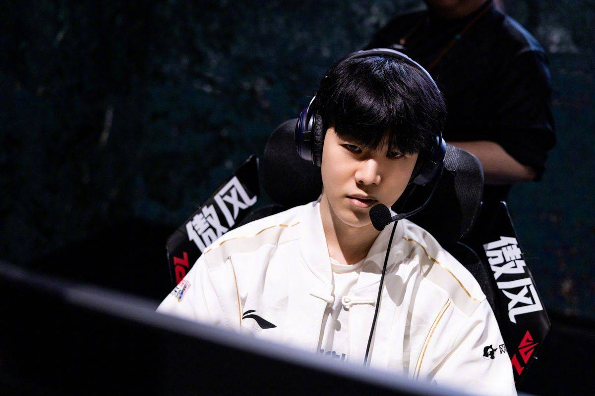 爱游戏体育-包含TheShy连续十五场比赛得分超过大胜，篮网挑战极限！的词条