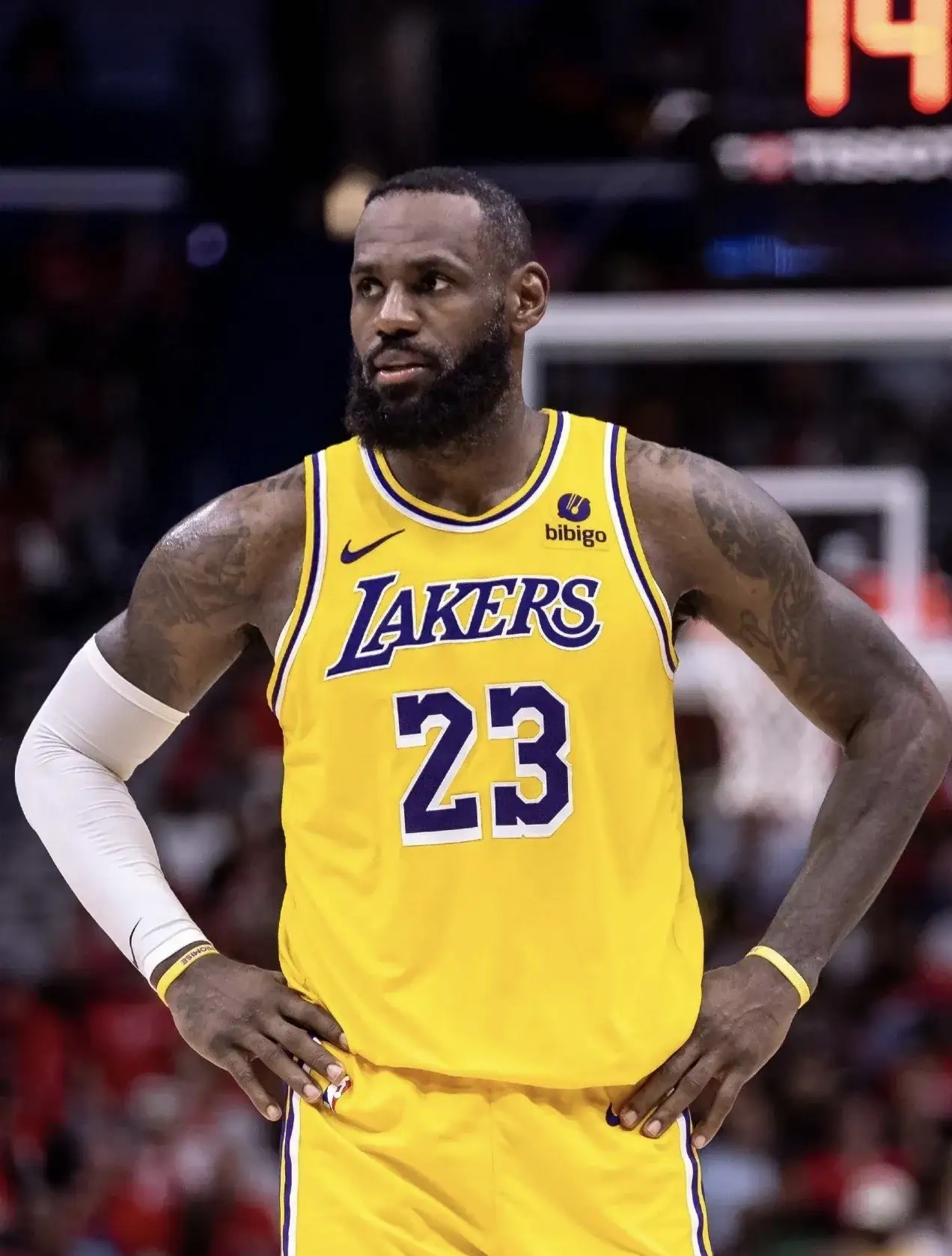 爱游戏-詹姆斯赛事官方发布惊险取胜新规，湖人争议不断！的简单介绍