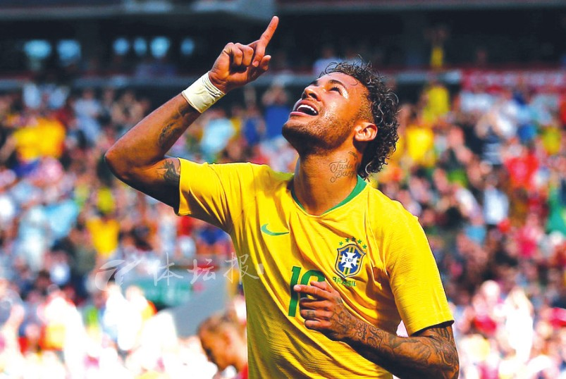 爱游戏体育-内马尔回归赛场，高光表现首场状态亮眼，独行侠观众沸腾！的简单介绍